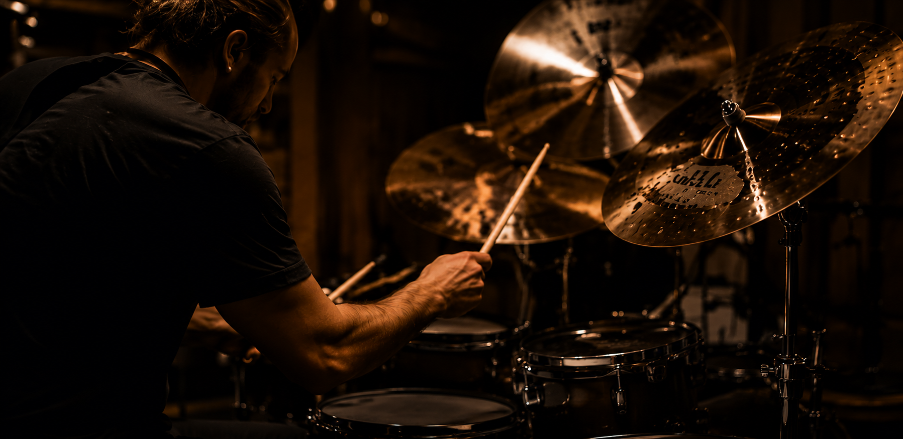 Drummer playing SMASH Classic Vintage cymbals